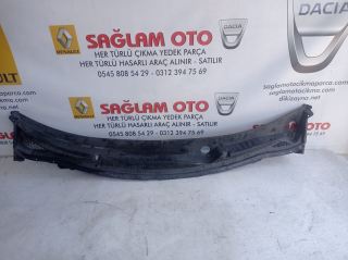 RENAULT KADJAR ÖN CAM IZGARA PLASTİĞİ